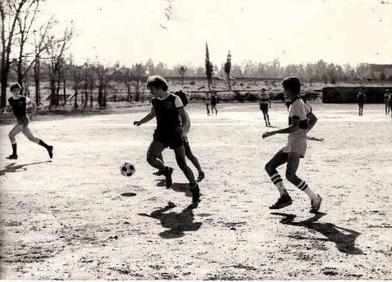 ArchivoUpo's tweet photo. Historia del #CampusUPO (3): Los años 60. 

De forma complementaria a su labor educativa, la #UniversidadLaboral se convierte en un espacio idóneo para acoger todo tipo de actividades y festejos.

(Fondo del #Archivo General de la #Universidad @pablodeolavide) https://t.co/Ngma1Urn0u
