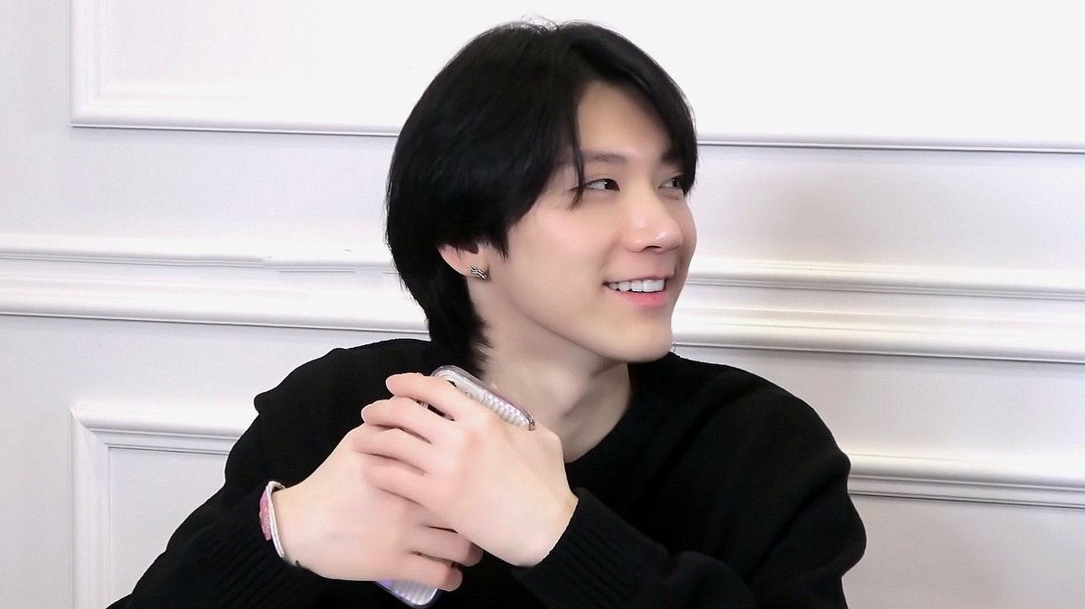 TENLOOKS's tweet image. 