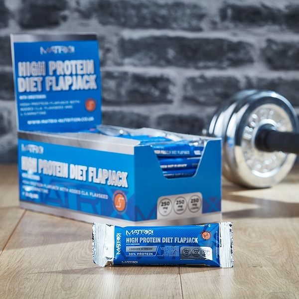 🌟DEAL OF THE MONTH 🌟- HIGH PROTEIN DIET FLAPJACKS 💪 
Now just £12.99!

The ultimate high protein snack containing active fat burning ingredients to support a wide range of weight management goals. 

buff.ly/3cnSOuq

#RuleYourGoals #MatrixNutrition
