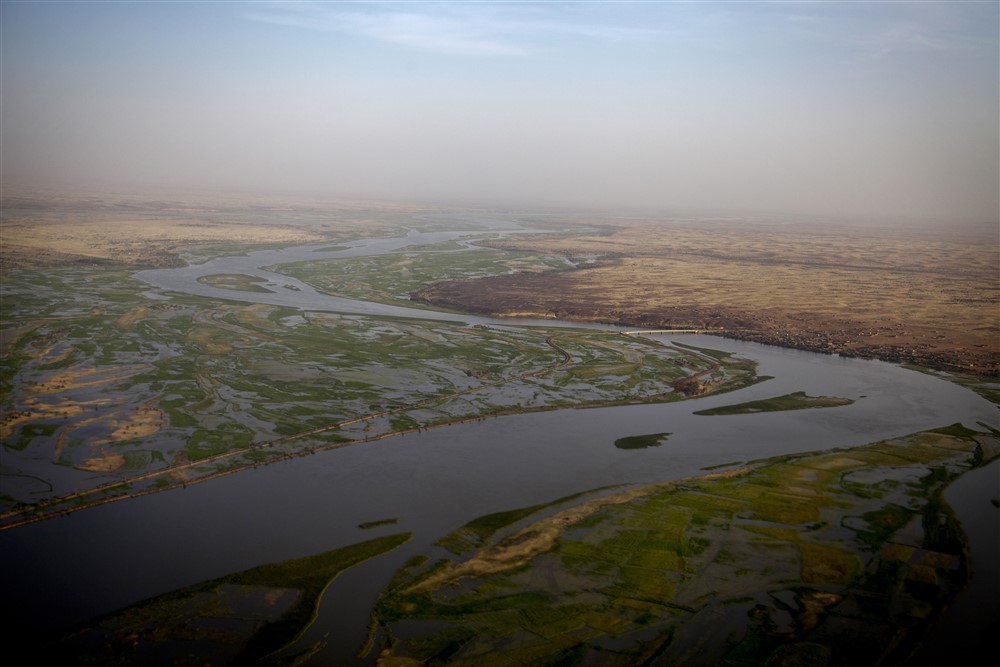 Реки и озера нигерии. Река нигер в мали. Излучина реки нигер. Река Бенуэ. Река Сенегал.