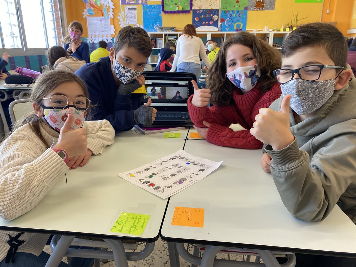 Llor_Fundacio's tweet photo. A la classe de #Francès🇫🇷 els nois i noies de 5è de Primària estan estudiant les animaux domestiques🦮🐈🐇🐟. Et vous, avez-vous des animaux domestiques?
#Llor #LlorPlurilingüe #EnsDivertimAlLlor #ProjectesLlor #Mascotes https://t.co/FjvA2hy0iy