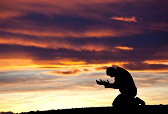 JEF_53's tweet photo. que desatarse la faja
por eso sigo derecho
voy lerdo pero no paro
y hasta me hice un catecismo
con credos que son muy claros
creo en mi Dios
y en un creo, creo en todo lo q" he visto
si por existir existo
mi credo no me ha mentido
y pa no andar resentido
cuando se me va lo chisto https://t.co/E2Ce6isvn7