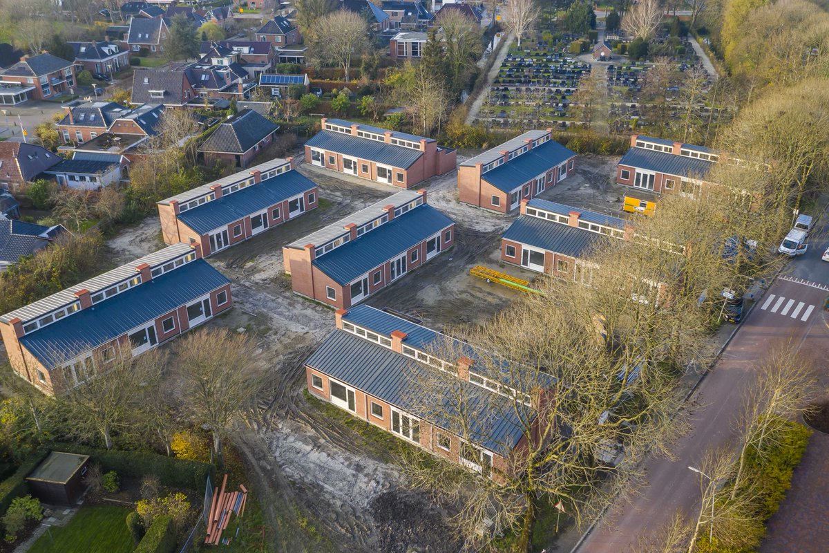 PROJECT IN BEELD: Van aardgas naar all-electric in gaswingebied Groningen. De Hamplaats in Ten Boer betreft 24 aardbevingsbestendige woningen, die de stap maken van verwarmen met aardgas naar all-electric. Lees verder: atagverwarming.nl/zakelijke-mark…