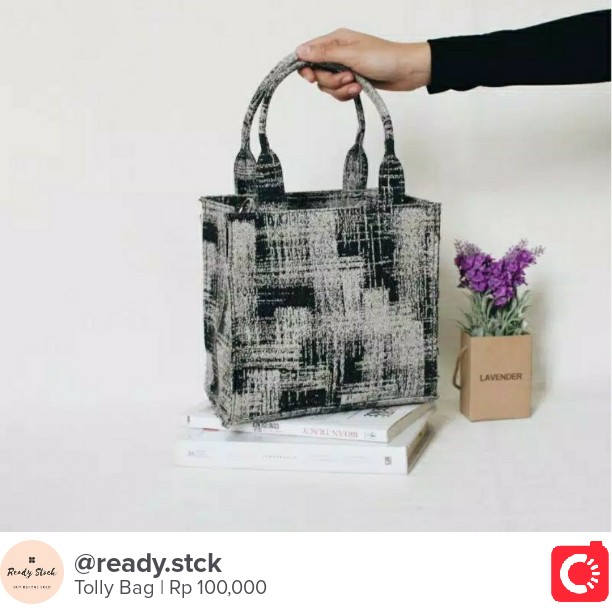 fellicta's tweet photo. Selling Tolly Bag Rp 100,000 https://t.co/ldJLT6PbuS #carousell @carousell_id https://t.co/09uU2RTTBe