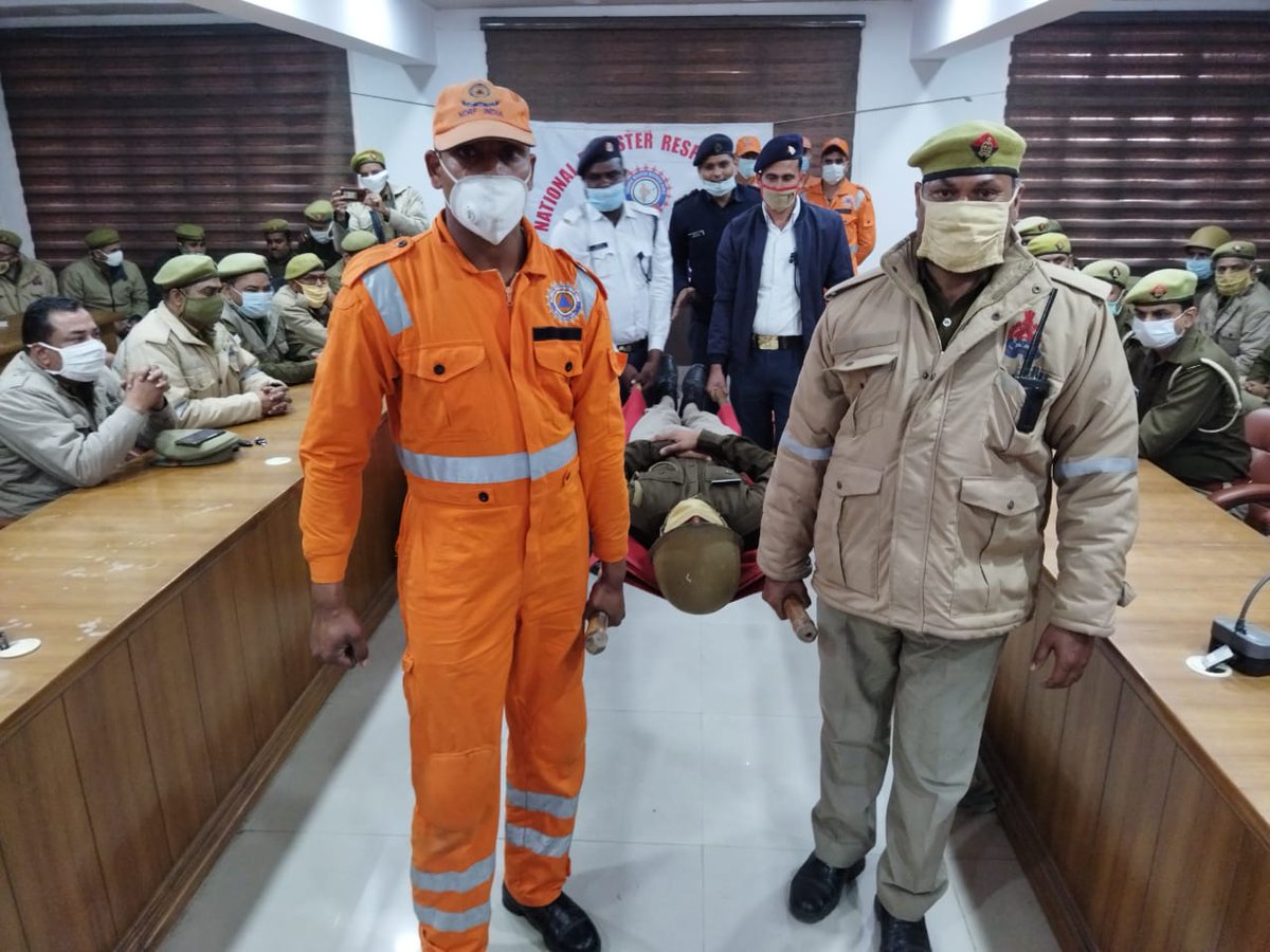 08NDRF's tweet image. Famex cum Community awareness program on Disaster Management conducted at Conferences Hall, SSP office, Hapur (UP) 

#NDRF4U
#aapdasevasadaiv
#CommunityAwarenessProgram