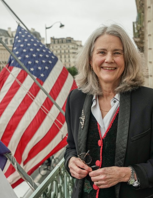 De l'Amérique à l'Armorique, en passant par l'Afrique… Virginia Manhard, la nouvelle présidente de l'Institut franco-américain de Rennes, a l'art de dresser des ponts entre les cultures. Portrait à lire dans #Rennes Métropole magazine > bit.ly/3peDt2V #USA