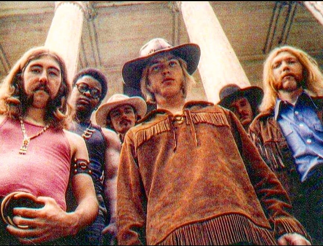 The Allman Brothers Band on the steps of Beall House. Macon, GA. May 1969. 📷: Twiggs Lyndon.