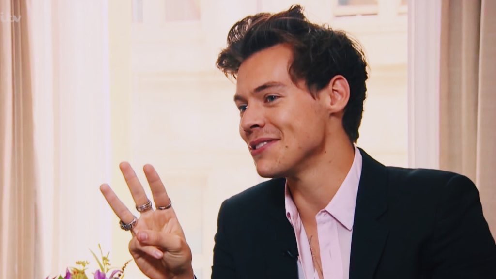 ~ harry styles looking like a daddy ; a thread ~