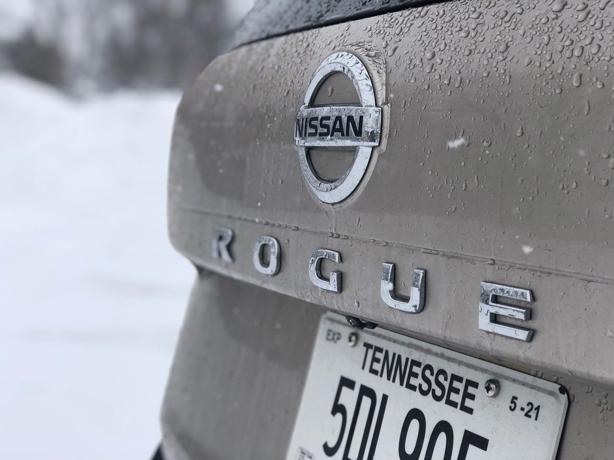 drivechicago's tweet photo. Looks like six more weeks of winter (thanks, Mr. Groundhog!). โ๏ธ Thank goodness for the @NissanUSA Rogue's #snowmode feature. ๐ https://t.co/fYgpOfZZQw
