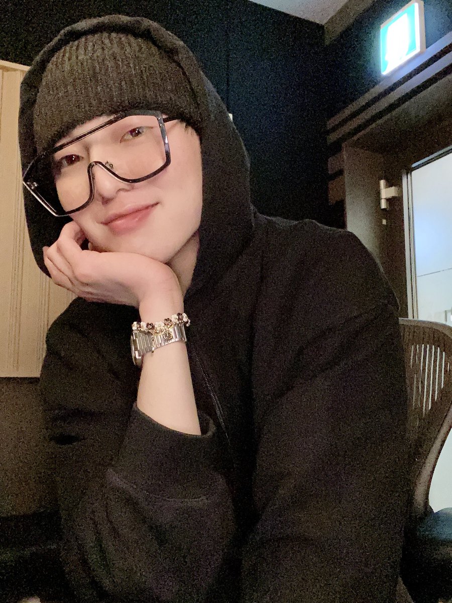 official_yoon_'s tweet photo. 슬슬 작업실이 하나씩 하나씩 완성되어갑니다 하하 아니 근데 팬텀싱어 다음주부터 나올 줄 알았는데;; 당황😅 https://t.co/SGyt5eIlz0