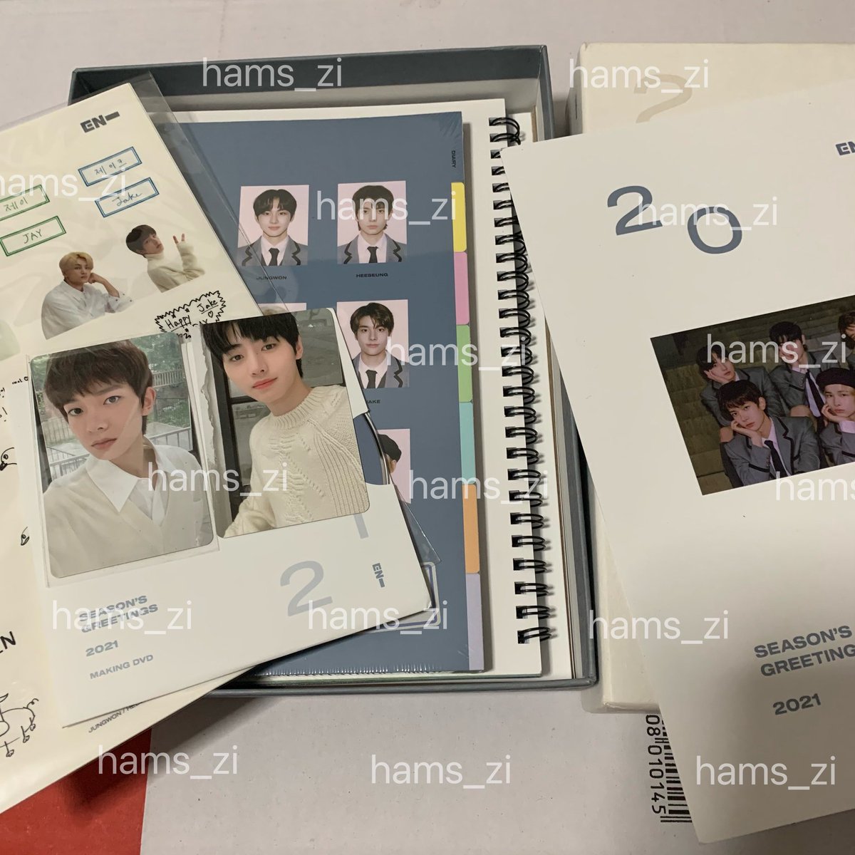 hams_zi's tweet photo. Season greeting ENHYPEN ซซกต เอนไฮเพน 950 (ไม่มี สแตนดี้,ไอดีการ์ด,การ์ดมีแค่ฮีซึงซองฮุน 
ส่ง60 บาท
#ตลาดนัดENHYPEN #ตลาดนัดเอนไฮเพน  ตามหา พร้อมส่ง ปล่อย https://t.co/qVPZHcZSbA
