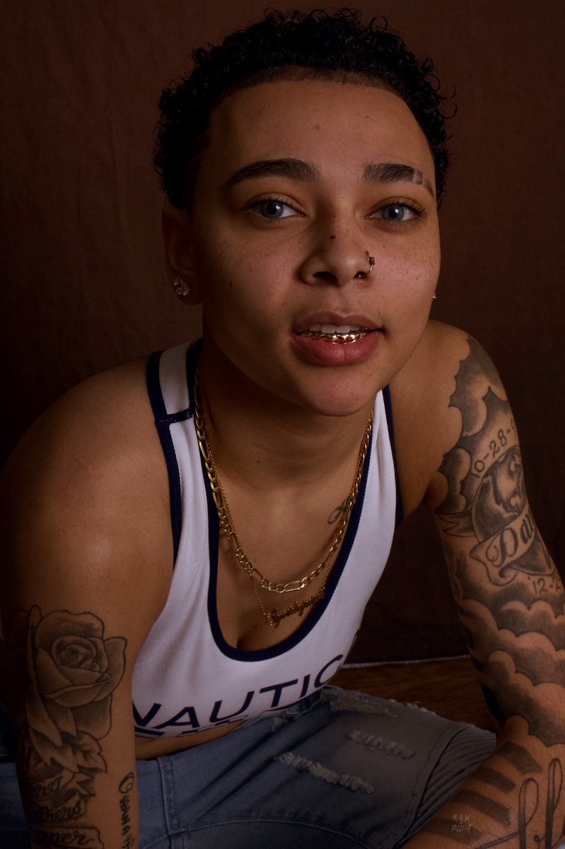 KJshotitFirst's tweet photo. Pressure Applied💨💎
•
•
Model @j_gotdajuixe
#BOOKRAW #SSU #Birthdayshoots #Portraits #KJshotitFirst
Follow @ rawntellect on IG to see more Content✨📸 https://t.co/o1vfpcix36