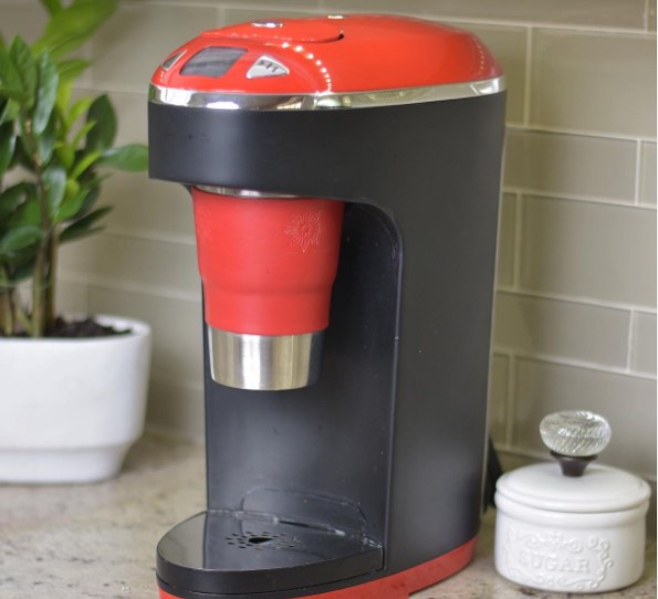 ChaiEasy's tweet photo. Not only does our machine make warm authentic chai, but it also leaves you with less mess!
 Auto-cleaning cycle takes 90 seconds to clean and disinfect the nozzle. The biggest advantage : removable nozzle that's dishwasher friendly means no milk and calcium residue left behind.👌🏽 https://t.co/PZeoeI4J3A