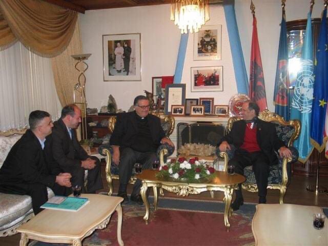 nicolaorlando's tweet photo. I am very sad to learn that yesterday we lost Don Sandro Sciaboletta to #Covid19. An honorary citizen of Ferizaj, his work for #Kosovo's youth since the early 2000s testifies of the friendship between our countries and peoples. I join in sorrow the many Kosovar who will miss him. https://t.co/KKkdafa59n