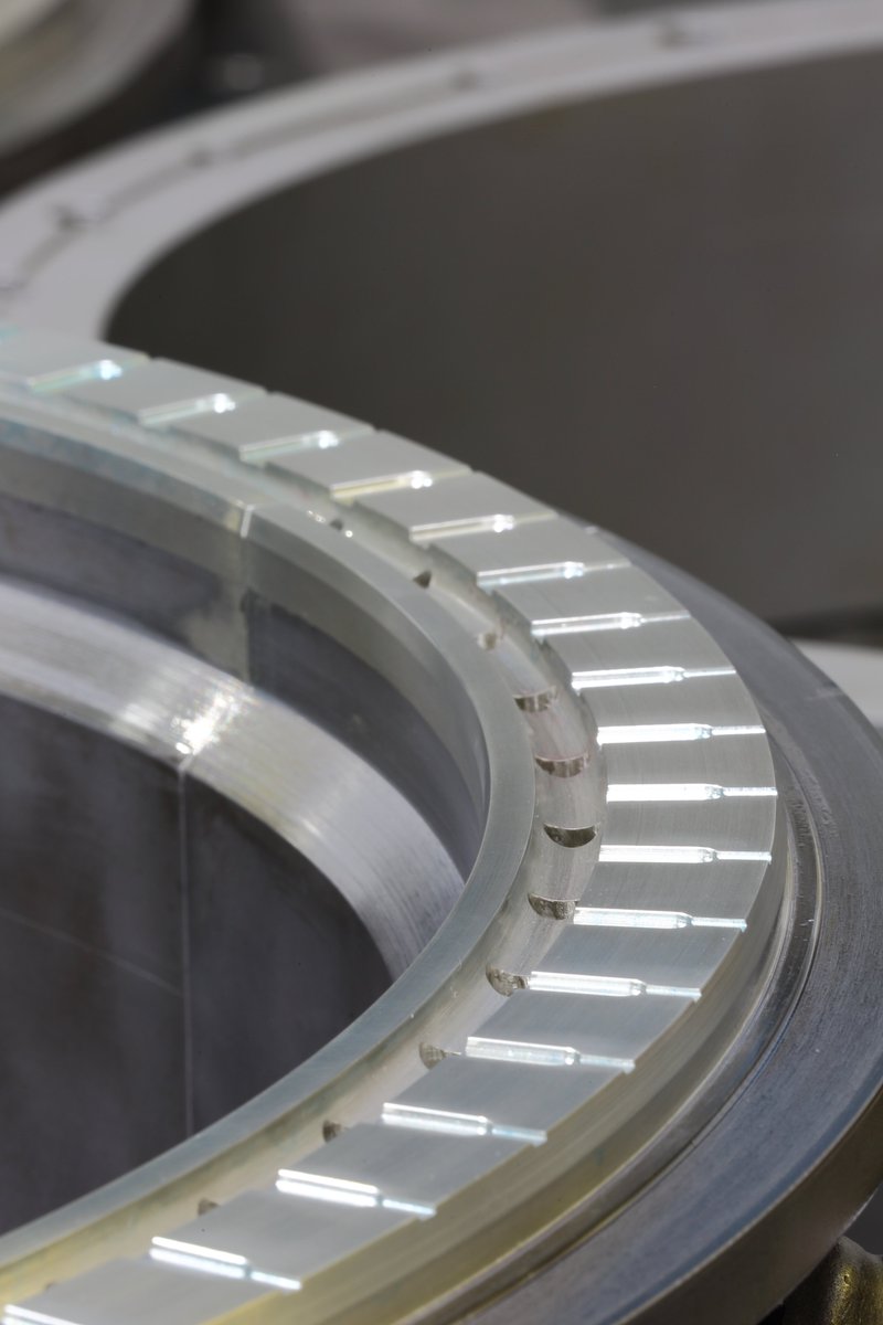 A hydrogen seal recently completed and ready for despatch to the customer
#hydrogenseal #bearings #whitemetal #bearingrepair
