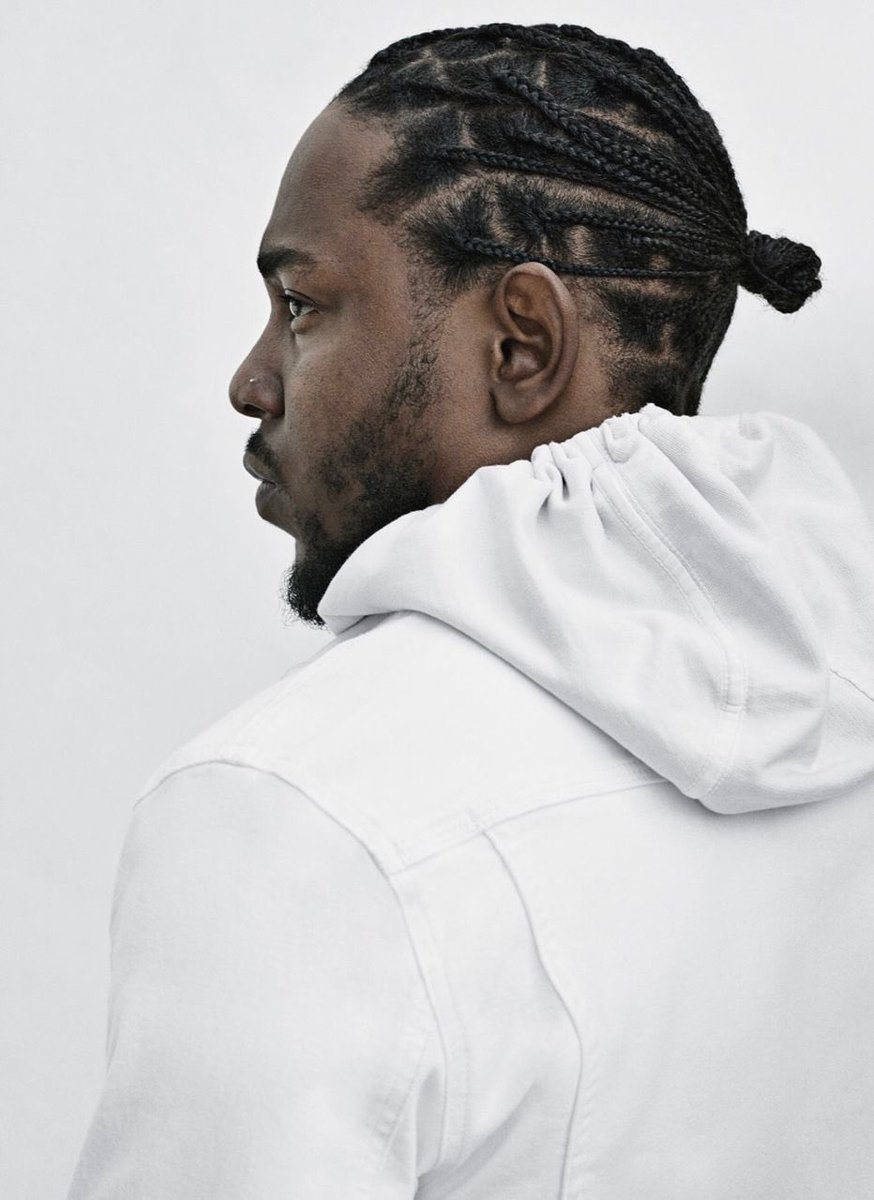wrld_mag's tweet photo. Un nouvel album de cet homme serait la solution à tous nos problèmes. https://t.co/CfAQkBhEQi