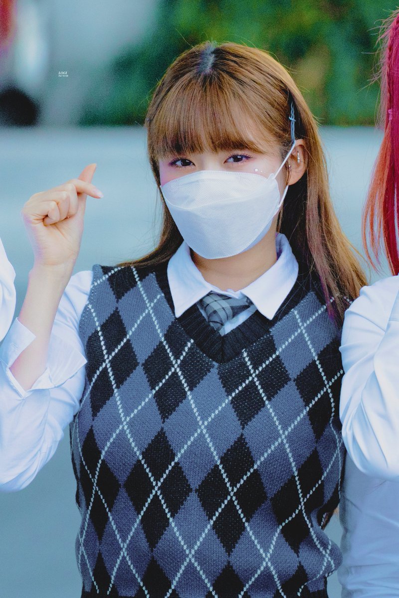 LOGIYEAH's tweet photo. 201017 #시그니처 #예아 https://t.co/IbIFpKkaZQ