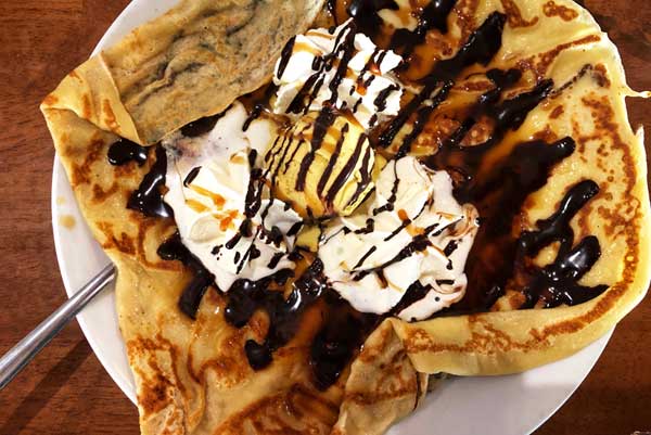 Today is La Chandeleur - French Pancake Day 😋 Here's how to make them perfectly - every single time! 
thegoodlifefrance.com/perfect-french…
#thegoodlifefrance