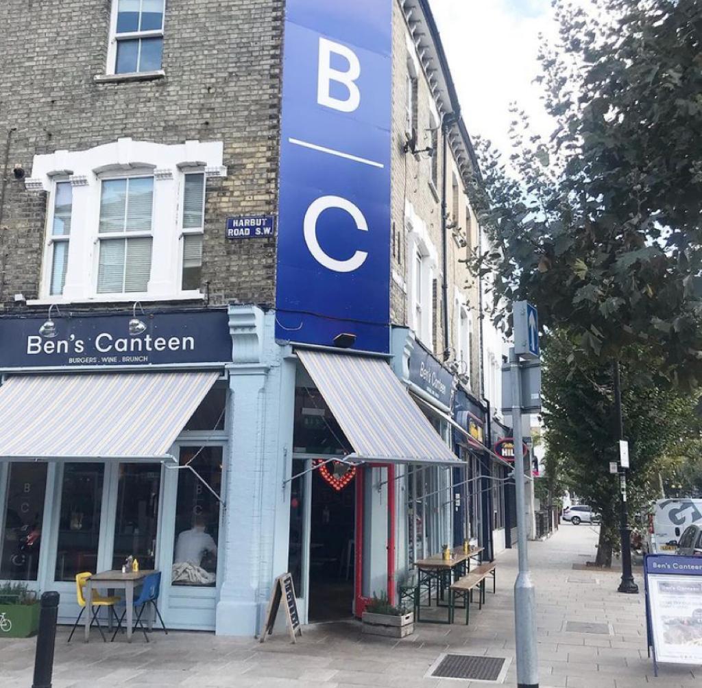 Back in 2011, I (Ben) worked in marketing & had no foodservice experience.So why the hell did I start a restaurant? And how did I manage to find the secret ingredient to captivate so many hungry millennials?Like most good business ideas, I looked to solve my own problem…1/