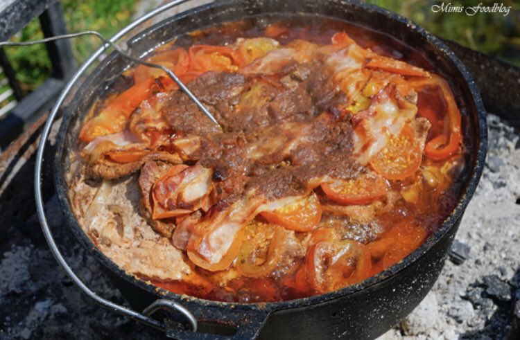#Grillzeit bzw. Dutch-Ovenzeit hält sich nicht an Jahreszeit- sondern Outdoorcooking gelingt das ganze Jahr 🤩 wie wäre es mal wieder mit #schichtfleisch aus dem #dutchoven

#Rezept 
mimisfoodblog.de/2018/08/30/sch…