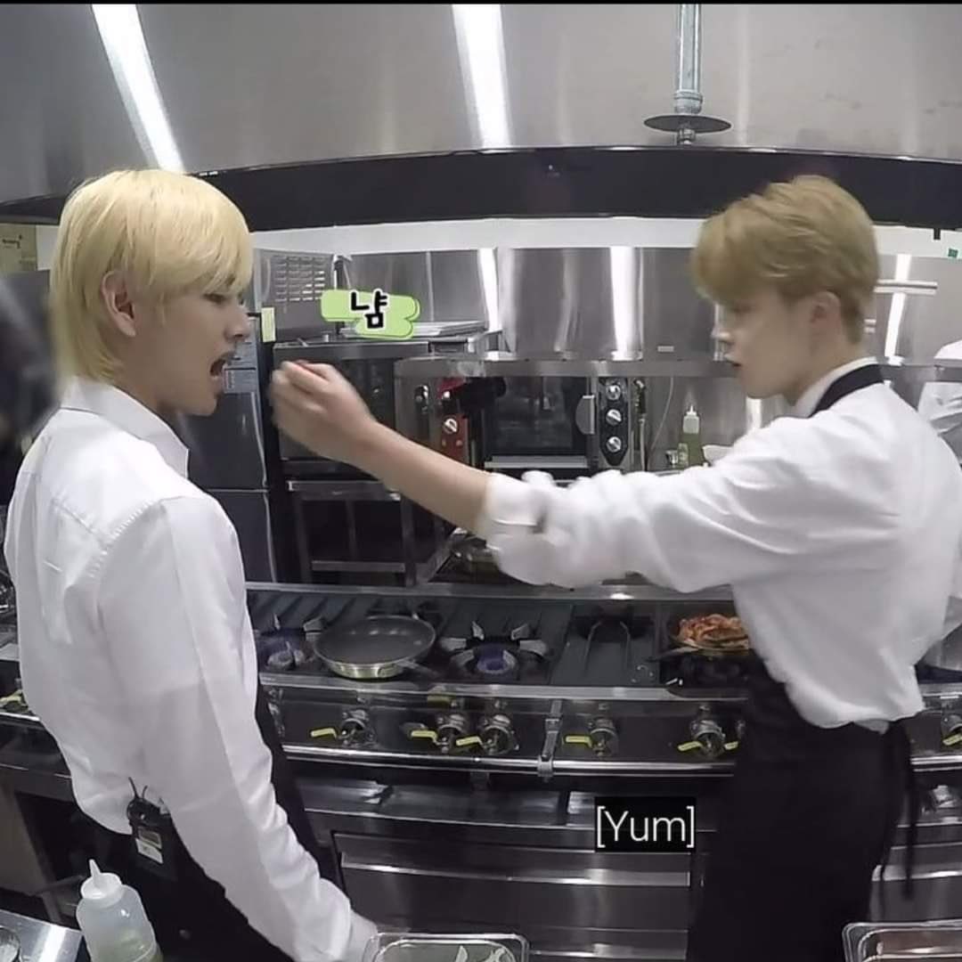 พี่จีมินเค้าก็ดูแลน้องแทมาโดยตลอดนะ สมมงลูกเขยเบอร์1  #มินวียังทุ้มอยู่ในใจ