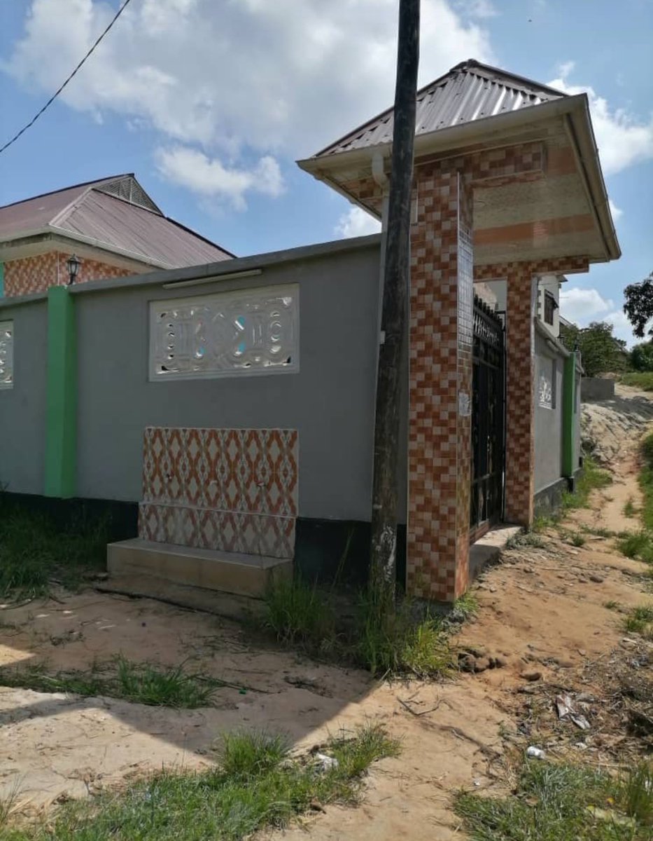 usedpointTz's tweet photo. NYUMBA INAUZWA
Eneo: Mikwambe Kigamboni
Bei: milioni 70
Ina vyumba vitatu vya kulalala
Jiko kubwa
Umeme na maji vipo
Slide windows
Inahati,parking kubwa full fence.
☎️: 0788106694
Whatsaap: 0657738731

RT mteja anaweza kuwa kwenye TL yako.
#NipeDili https://t.co/d2EAeq3ztR