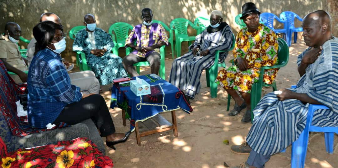 Téhiri : samedi 16 janvier - Appel à la tolérance et à la cohésion sociale. Les porte-paroles des deux communautés ont adhéré au message de paix du Gouvernement et marqué leur disponibilité à œuvrer dans ce sens.#sedhci #HumanRights #DroitsdelHomme