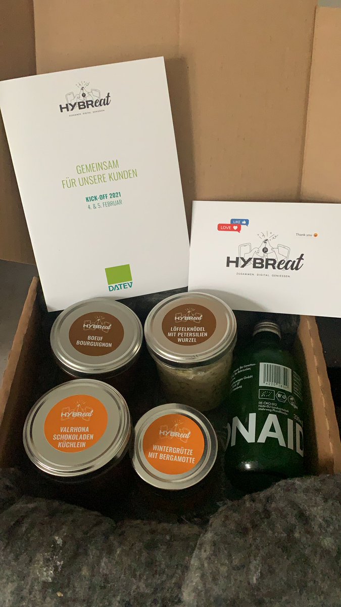 saller_andreas's tweet photo. Am kommenden Donnerstag findet unser Abteilungs-Kick-Off statt und selbst ins Homeoffice ist für Verpflegung bestens gesorgt! 😊 Einfach BESTER Arbeitgeber! #datev https://t.co/jRsEy3pDeG