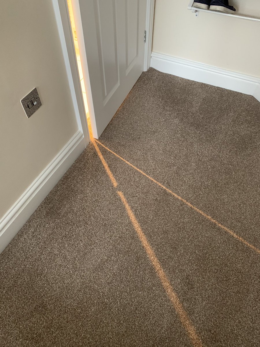 SamanthaQuek's tweet photo. You know you’ve been playing too much @CallofDutyUK during lockdown when you go to your en-suite bathrooms and think someone’s set a claymore 🙈

#COD #CallOfDuty #BlackOpsColdWar #CallofDutyWarzone https://t.co/bxhCw9YzWS