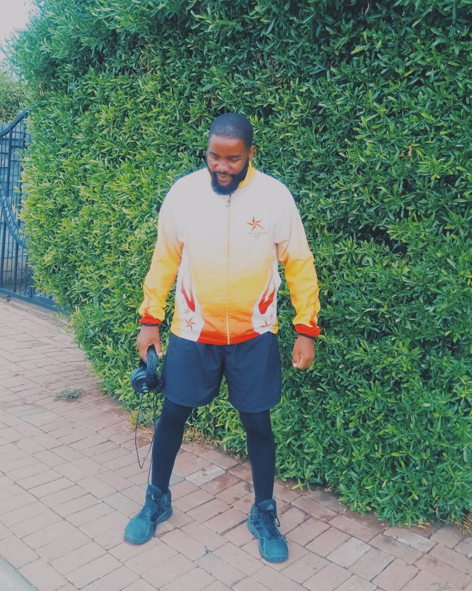 The only weights I lift are my headphones
#Runtherapy #MorningGlory #RunningWithTumiSole #RunningWithTum1 #FetchYourBody2021
#Run10kmMovement #FitnessMotivation #fitness #FitnessFebruary #FitnessGoals