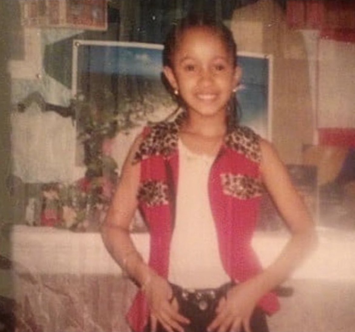 iamcardib's tweet photo. Good morning ☀️ Bitch is UP ⬆️ https://t.co/NmeidCGP6k