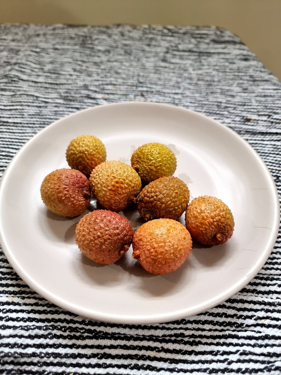 RuisongHan's tweet photo. Lychee https://t.co/PHEACc7JE6
