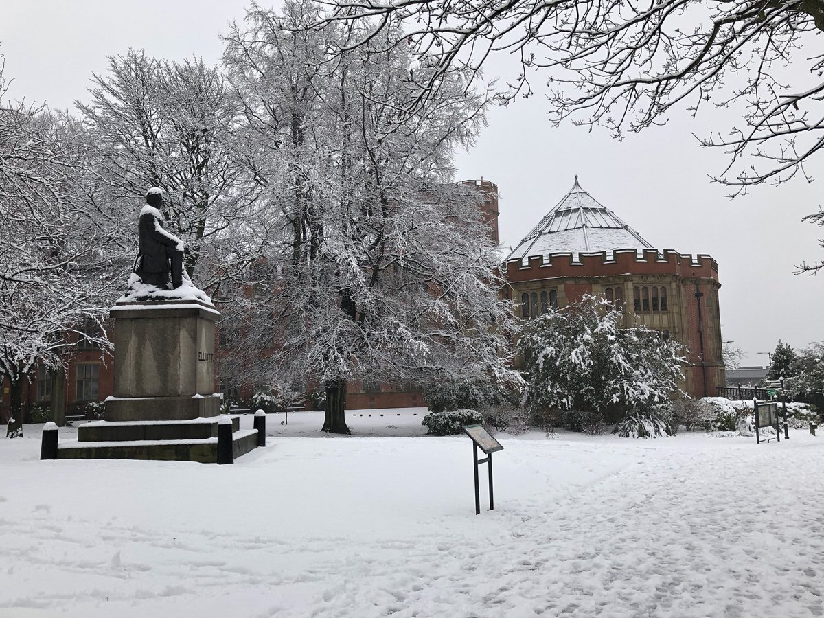 A fabulously snowy morning in Sheffield today   #snow  #snowing  #snowday  #sheffield  #sheffieldissuper