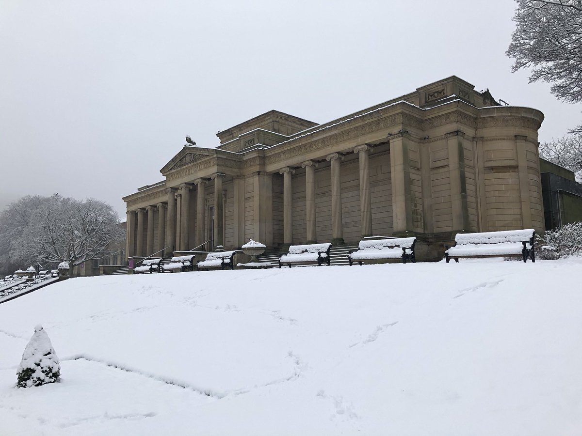 A fabulously snowy morning in Sheffield today   #snow  #snowing  #snowday  #sheffield  #sheffieldissuper