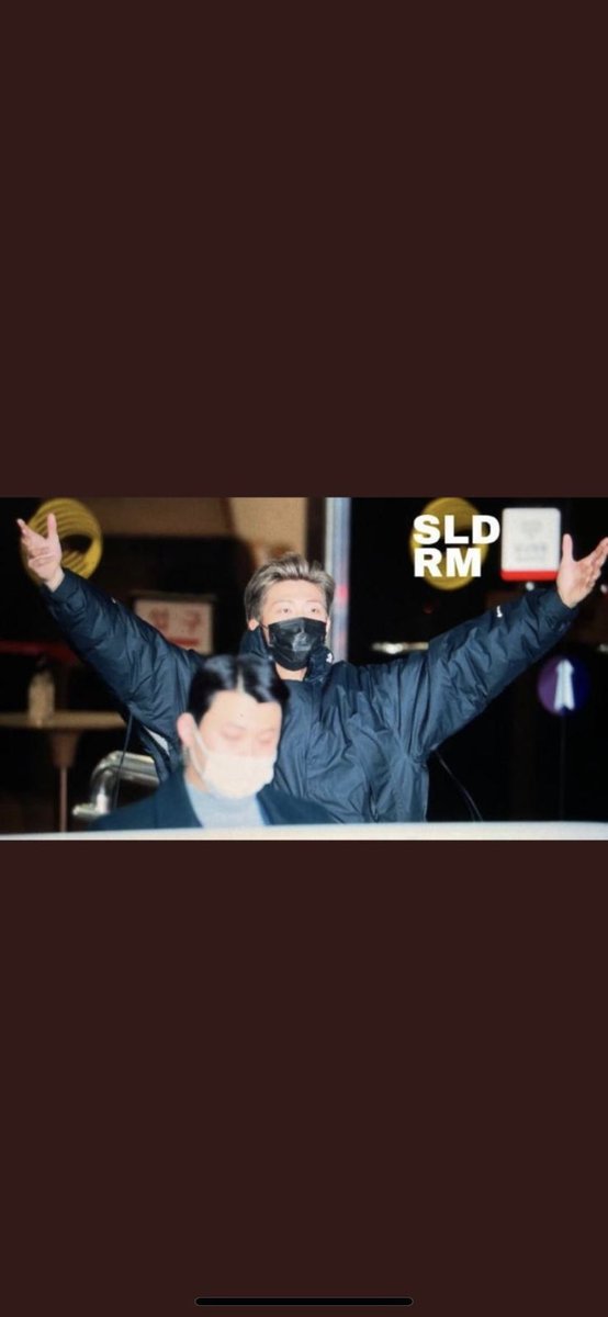Miryam27094352's tweet photo. "ITALIANIIIIIII" 🇮🇹
😂SELCA DAY😂
#Ciaodarwin #Namjoon #joonie #nam #RM #italy #paolobonolis #president #realityshow #HelloDarwin #selcaday #bts #bangtan @BTS_twt #army @ChantalSonia1 https://t.co/COFUTD3A85