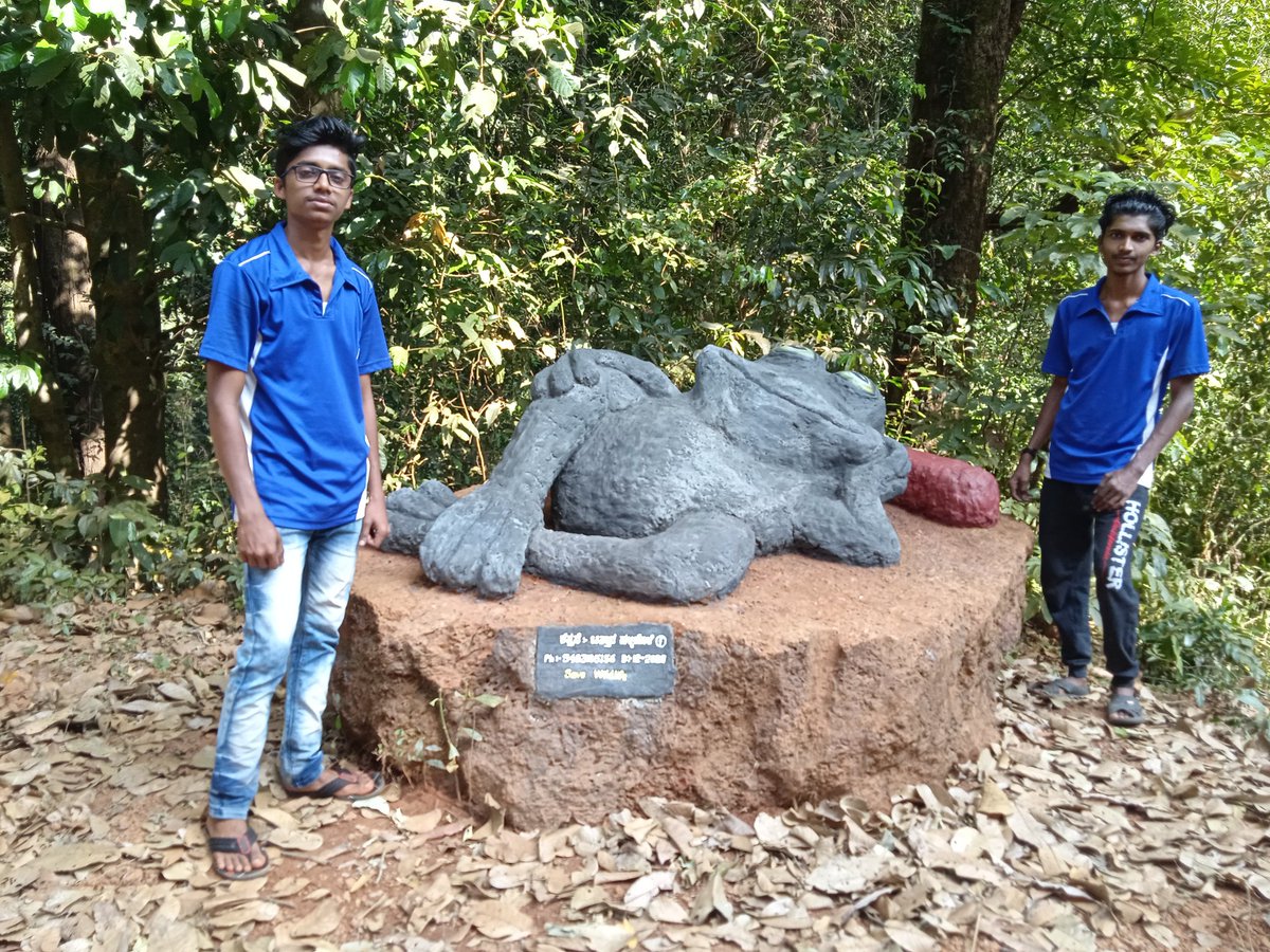 CHallihole's tweet photo. ರಸ್ತೆ ಪಕ್ಕಗಲ್ಲಿರುವ  ಮುರ ಕಲ್ಲಿಗೆ ಜೀವ ನೀಡಿದಾಗ
#stonework #stone #naturalstone #architecture #construction #landscaping #masonry #building #stonemason #interior #granite #sculpture #design #exterior #pavers #crazy #featurewall #interiordesign #fashion #stonemasonry #jnsstone https://t.co/WOzjn688tn