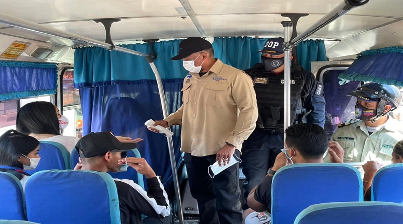 VTVcanal8's tweet photo. Más de 180 funcionarios supervisan cumplimiento de cuarentena en Cuadrantes de Paz de parroquia Santa Teresa de Caracas

#22AñosDeBatallaYVictoria

https://t.co/JNhDPTnZbs https://t.co/yZO0PCVQXa