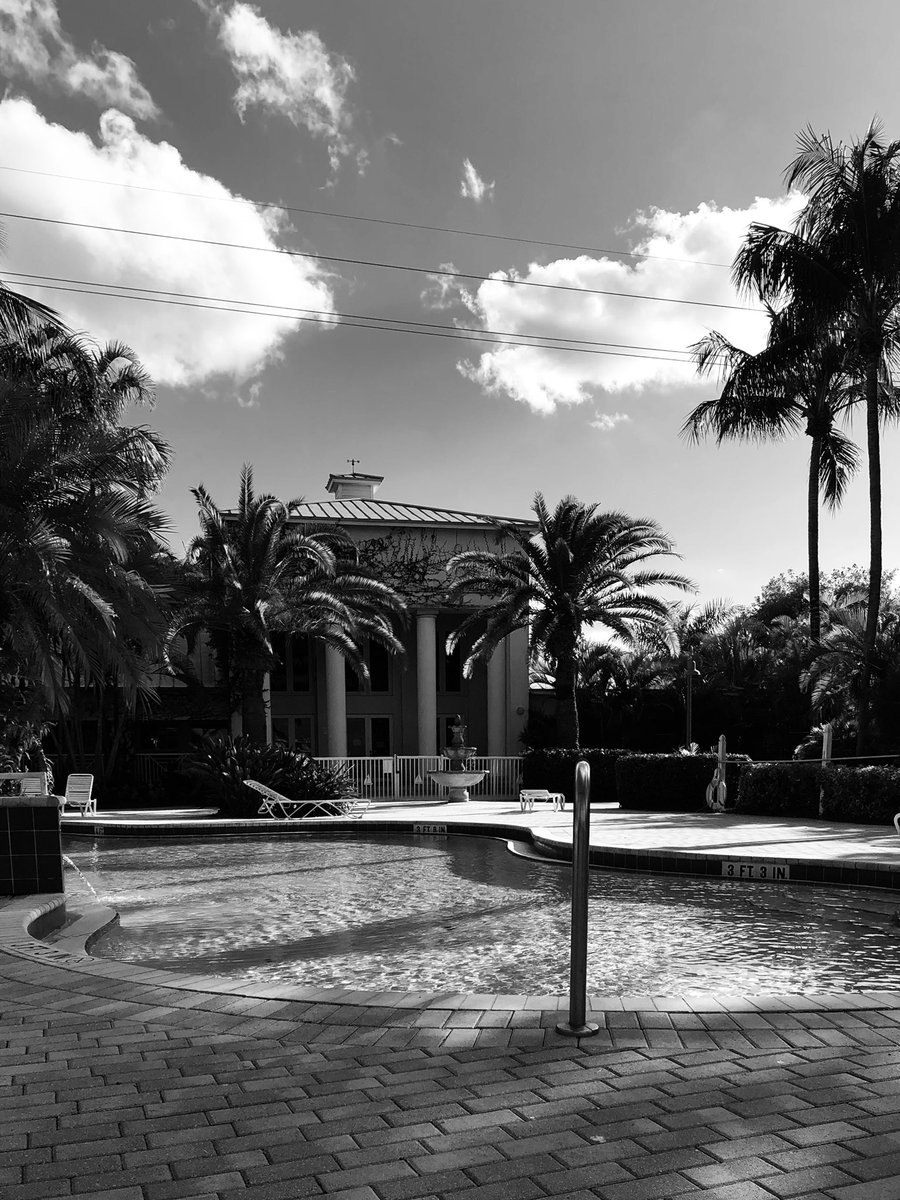 thevnmvsn's tweet photo. #blackandwhitephotography #vacation #paradise #THEVNMVSN https://t.co/yio4c5euD1