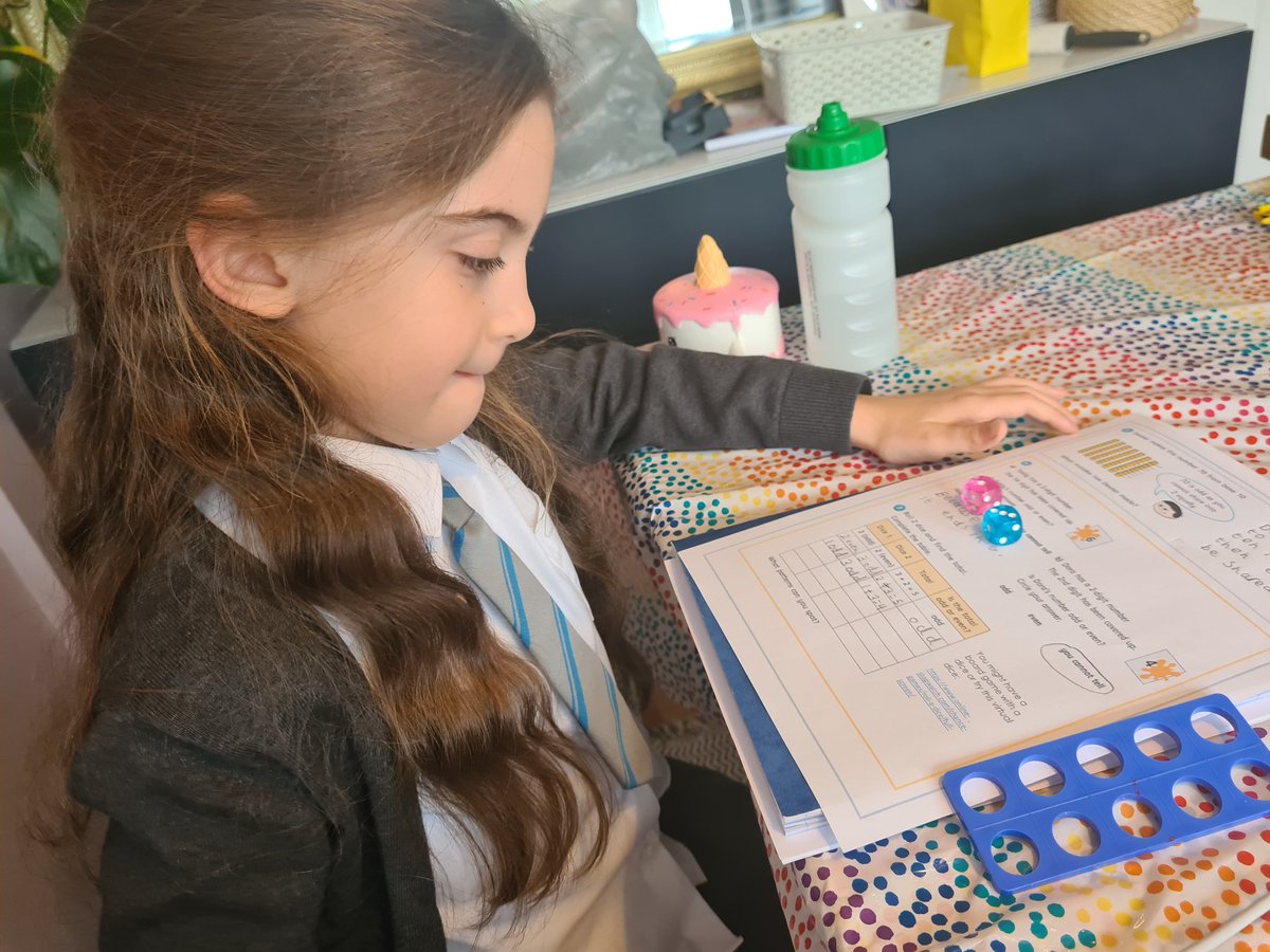 Lei_83's tweet photo. @CHPSYR2 This maths game is fun mummy! 🎲 #CHPSmaths https://t.co/LJxl0shtgv