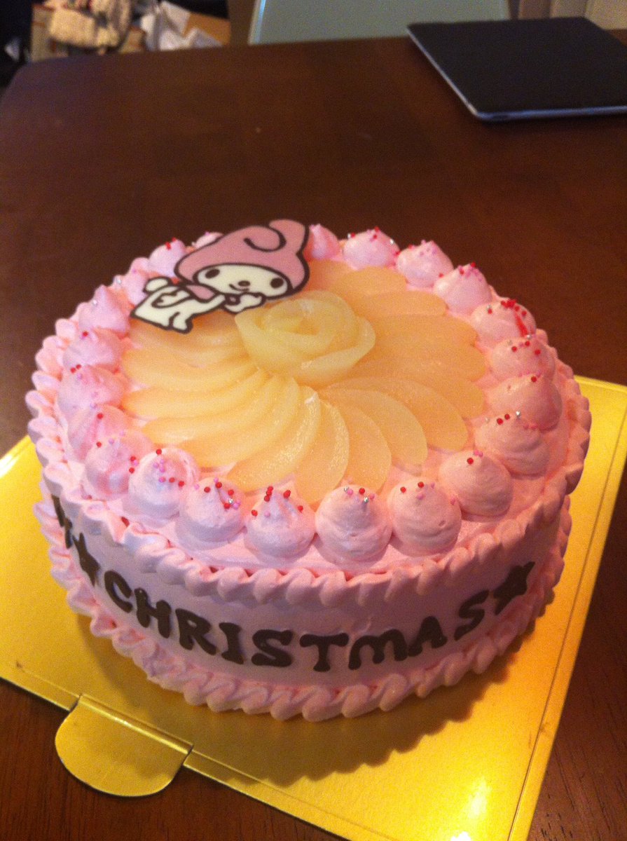 Yuni325's tweet photo. @ad_designing デコケーキ。たまーに取り憑かれたように作りたくなる…細かい所は手が震えて目が痛くなります笑 https://t.co/vRndQqXzGK