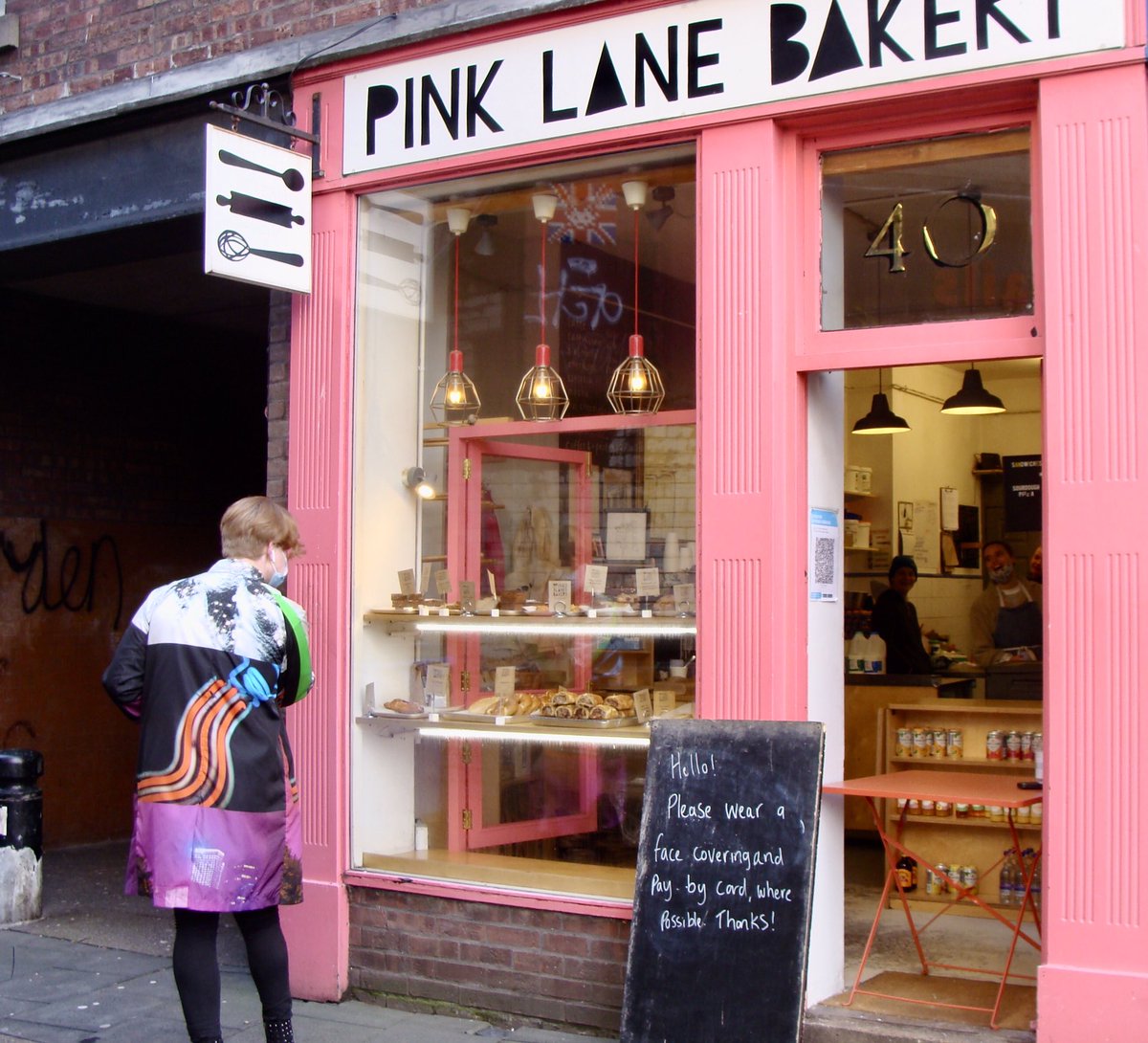  @Old_LowLight  @KerryAtkin1  @PJDThomas Thread of photos of Newcastle. Had to go to Newcastle yesterday-two appointments with 3hr interval. Used it to walk around the West End and Westgate Hill area and take photos.  @PinkLaneBakery - great bakery, delicious British Rail Gingerbread