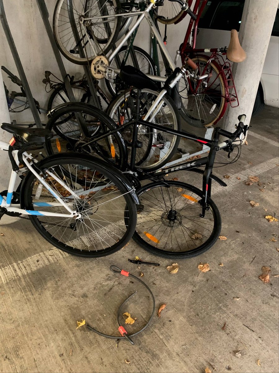 LuisMCC15's tweet photo. @stolenbikesdub ⚠️ALERT STOLEN BICYCLES⚠️Urban bike stolen from the parking inside my building last weekend in Milltown Avenue, Mount St. Anne. 
Bike Trek FX 3 Disc 2019. https://t.co/DgKmG3rNEj