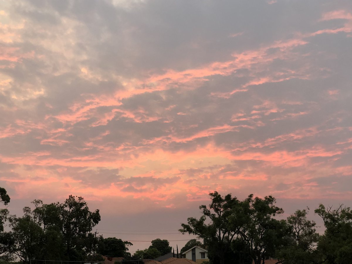 Red #smokey #sunset this evening #bushfire #bushfires #bushfiresmoke #bushfiresunset #mask #masks #maskup #perthfires #australia #lockdownWA #lockdown #stayhome