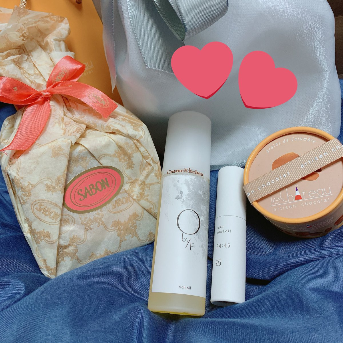 ういたろꪔ ꪔ ꪔ على تويتر 後輩から誕生日プレゼントもらった Ukaのネイルオイル気になってたのでめちゃくちゃ嬉しい 早速フルで使った