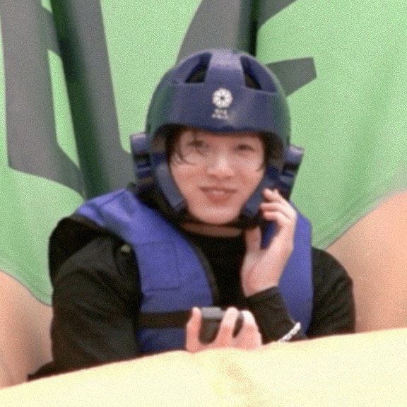 Jungkook being the tiniest person on earth; a thread