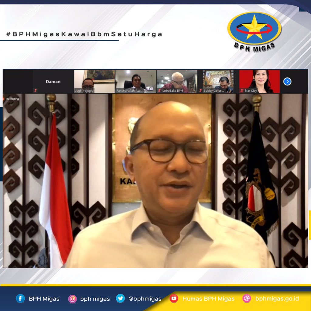 bphmigas's tweet photo. *Sinergikan Bidang Hilir Migas dengan Dunia Usaha, BPH Migas Gandeng Kadin*

https://t.co/3L4QyUSkIu

#bphmigaskawalbbmsatuharga
#energiberkeadilan
#ayohematbbm https://t.co/GFp0vDP16U