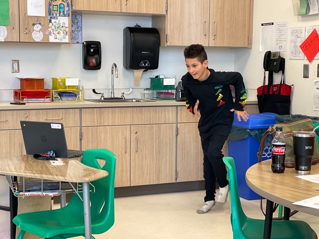PEatBES's tweet photo. Still staying active during virtual learning. https://t.co/OEE4GfsMMC