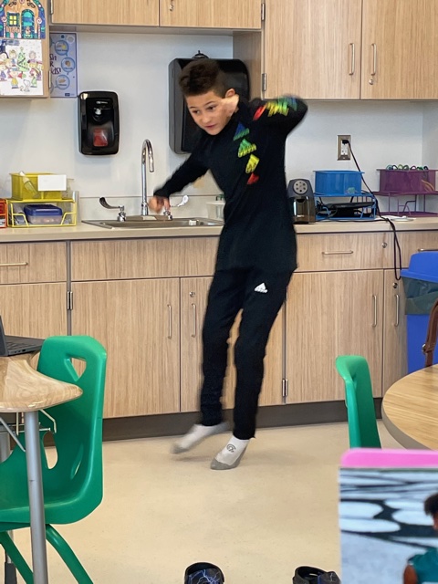 PEatBES's tweet photo. Still staying active during virtual learning. https://t.co/OEE4GfsMMC