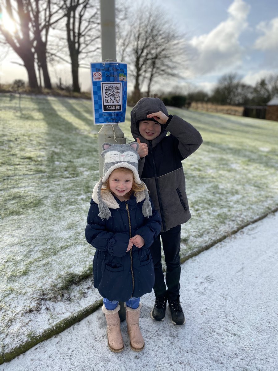 MMDJ44's tweet photo. Out in about for #forehillquiztrail 🦁 ❄️ 🧺 @ForehillSchool https://t.co/vZgIafqpYk
