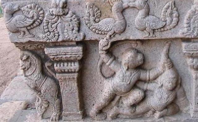 Dhanyamaali tells Hanuman about the disguise of Kalanemi as Rishi.After hearing this,hanuman was angry that false rishi has delayed his quest,goes to Kalanemani & drags him by his hair & beats him to death.The complete story is depicted in this pillar very artistically.